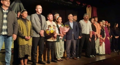 Giresun Bulancak’ta Tiyatroya Tam Not: Müdür Bulut Öğrencileri Tebrik Etti