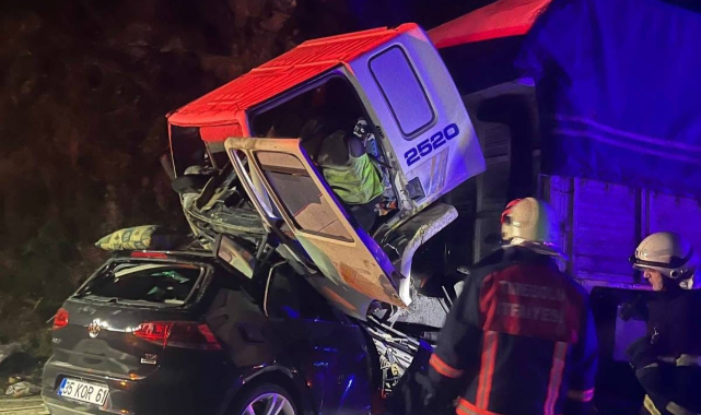 Giresun’da Feci Kaza! Otomobil ile Tır Çarpıştı, 3 Kişi Hayatını Kaybetti