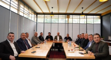 Giresun'da Hizmet Gündemi Masada: AK Parti Teşkilatı Piraziz'de Toplandı