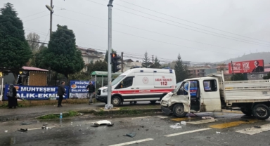 Giresun'da Yoğun Yağış Kazayı Beraberinde Getirdi! Bulancak'ta 4 Araç Çarpıştı