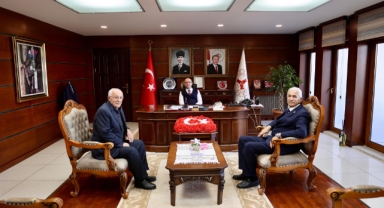 Giresun İl Genel Meclis Üyelerinden Vali Serdengeçti'ye Nezaket Ziyareti