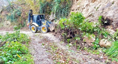 Giresun İl Özel İdaresi Ekipleri Hafta Sonu Mesaisinde: O Yolda Güvenli Ulaşım Sağlandı 