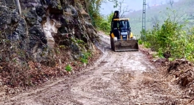 Giresun İl Özel İdaresi’nden Aralıksız Heyelan Mesaisi