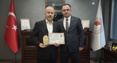 Giresun İl Tarım ve Orman Müdürlüğü’nden Emekli Müdüre Plaket ve Başarı Belgesi