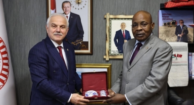 Giresun Milletvekili Elmas, Ekvator Ginesi Büyükelçisi’ni TBMM’de Ağırladı