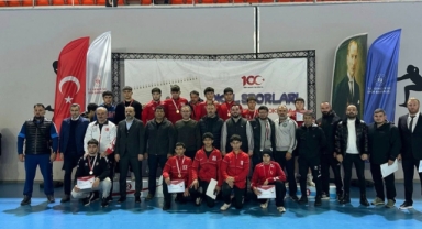 Giresun’un Genç Güreşçileri Trabzon’dan Madalyayla Döndü