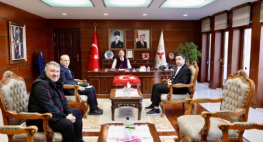 Giresun Valisi Serdengeçti, Başarılı Öğrenci Mert Şen’i Makamında Ağırladı