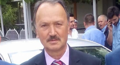 Güce'de Siyaset Kazanı Kaynıyor: CHP'den Ayrılan Meclis Üyesi AK Parti Saflarına Katıldı! 