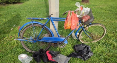 Hafif ticari aracın çarptığı bisikletli ağır yaralandı