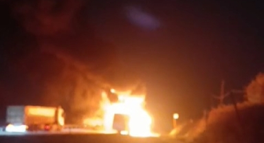 İşçileri Taşıyan Servis Otobüsü Alevlere Teslim Oldu