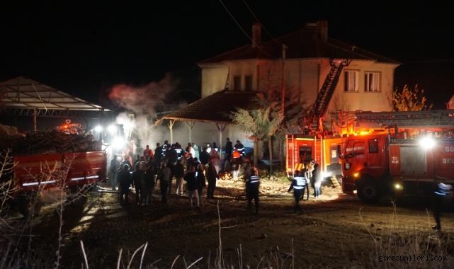 Kalorifer Kazanı Patladı, Ev Alevlere Teslim Oldu