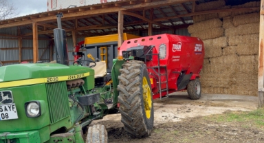 Kolunu silaj makinesine kaptıran çocuk hayatını kaybetti