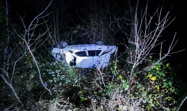 Kontrolden Çıkan Araç Uçuruma Yuvarlandı! Yaralılar Var