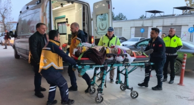 Kontrolden çıkan minibüs şarampole yuvarlandı