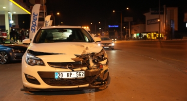 Kontrolden çıkan otomobil zincirleme kazaya neden oldu