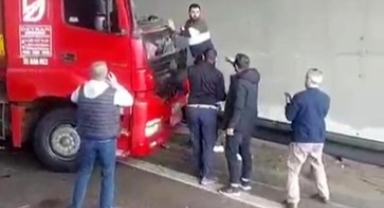 Korkunç Kaza! Genç Sürücü Kendi Kullandığı Tırın Altında Can Verdi