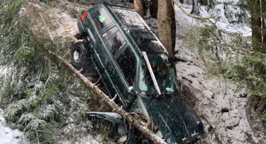 Kümbet'te Can Pazarı: Araç Uçuruma Savruldu