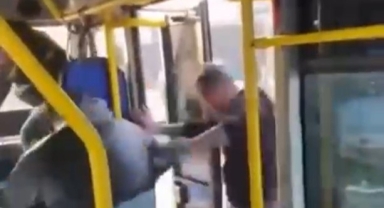 Otobüste Dehşet: Yolcu Satırla Saldırdı!