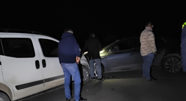 Otomobil ile hafif ticari araç çarpıştı: 8 yaralı