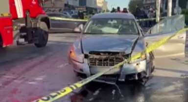 Otomobil yayalara çarptı: Ölü ve yaralılar var!