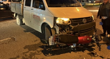 Pikapla çarpışan motosiklet sürücüsü yaralandı