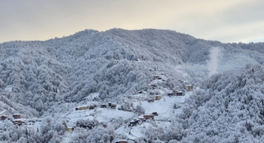 Rize'nin yüksek kesimlerinde kar kalınlığı 1 metreyi aştı