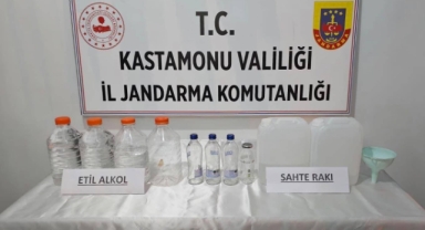 Ruhsatsız silah ve sahte içki operasyonlarında 5 zanlı gözaltına alındı