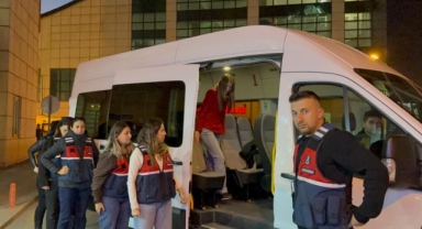 Uyuşturucudan gözaltına alınan ünlüler sağlık kontrolünden geçirildi