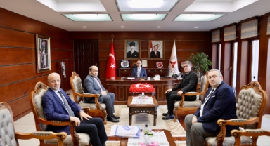 Vali Serdengeçti TÜRKAV Giresun Şubesi’ni Ağırladı