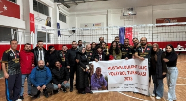 Yağlıdere’de Anlamlı Turnuvanın Şampiyonu Belli Oldu