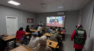 Yeşilay Giresun’dan Velilere Teknoloji Bağımlılığı Eğitimi