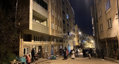 7 katlı bina istinat duvarının yıkılma riskine karşı boşaltıldı