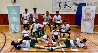 Giresun’un Genç Voleybolcuları Bayburt’tan Lider Çıktı!