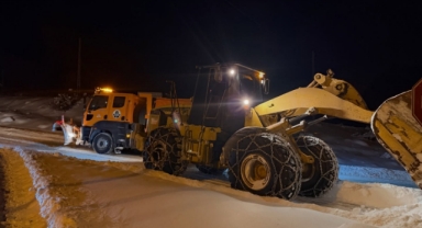 Şebinkarahisar’da Kar Mesaisi Gece Gündüz Sürüyor