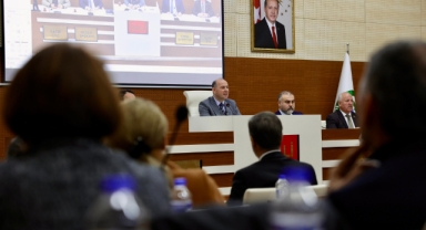 Vali Serdengeçti'den, Giresun İl Genel Meclisi Çatısı Altında Veda ve Teşekkür