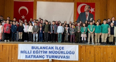 Bulancak'ta Okullar Arası Satranç Heyecanı