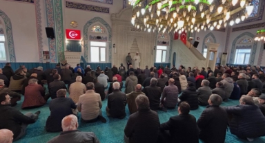 Giresun’da YEDAM’dan Cami ve Esnaf Ziyaretiyle Bağımlılık Bilgilendirmesi