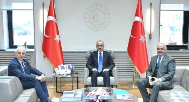 Giresun’un Ulaştırma ve Altyapı Yatırımları Bakan Uraloğlu ile Görüşüldü