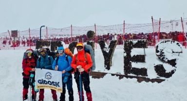 Giresunlu Dağcılar Erciyes’in Zirvesinde!