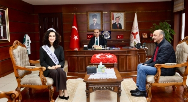 Giresunlu Türkiye Güzeli Valilikte Ağırlandı