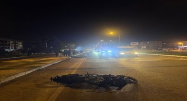 İki motosikletin çarpışması sonucu 1 kişi öldü, 3 kişi yaralandı