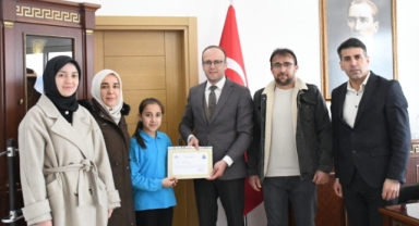 Kaymakam Emrah Azman, Başarılı Öğrenciyi Makamında Ağırladı