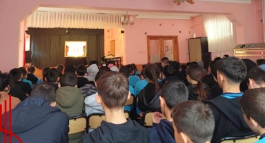 Keşap’ta Okullarda Karagöz ve Hacivat Öğrencilerle Buluştu