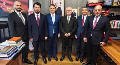 Milletvekili Elmas, Basın İlan Kurumu Heyetini Ağırladı