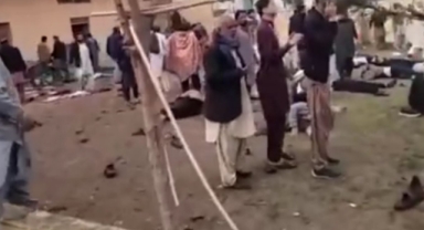 Cuma Namazı Sırasında Camiye Bombalı Saldırı!