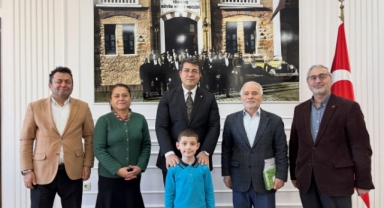 Piraziz’de İstiklâl Marşı Etkinliklerinde Öğrencilerden Gururlandıran Başarı