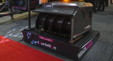 Yerli yem itme robotu çiftliklerde yem israfını azaltıp süt verimini artıracak