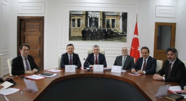 Eğitim Hizmetleri Piraziz’de Masaya Yatırıldı