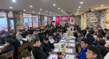 Espiye’de Gençler İftar Sofrasında Buluştu