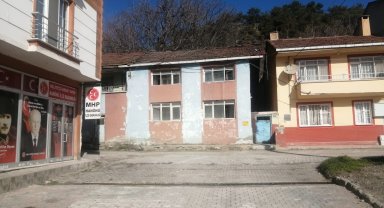Evinde baygın halde bulunan kadın hastanede hayatını kaybetti